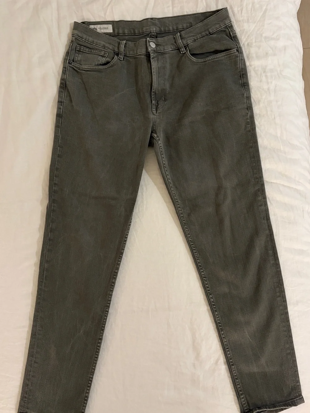 Zara Men's Grey Slim Straight Jeans